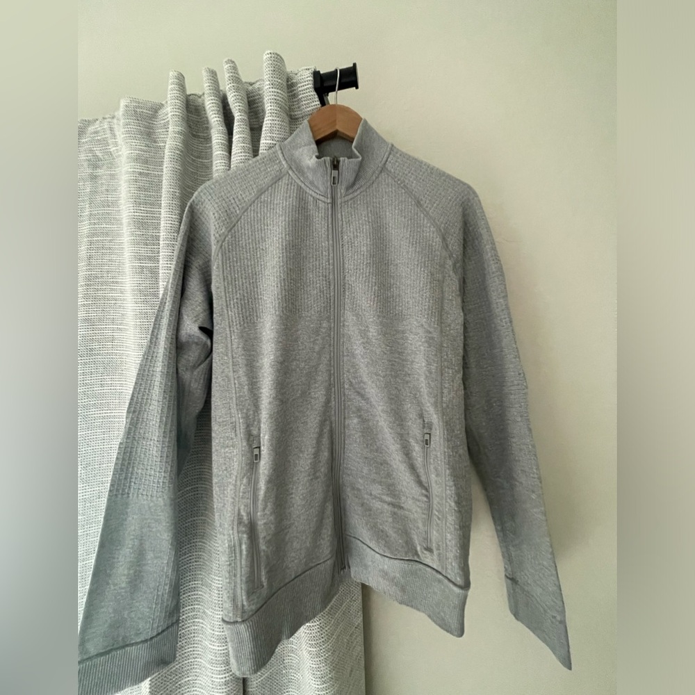 Lululemon Mens Full Zip Up - Gray